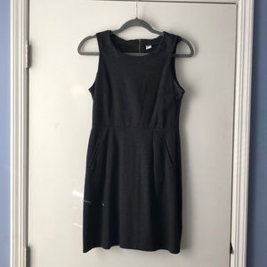 Gray dress with pockets